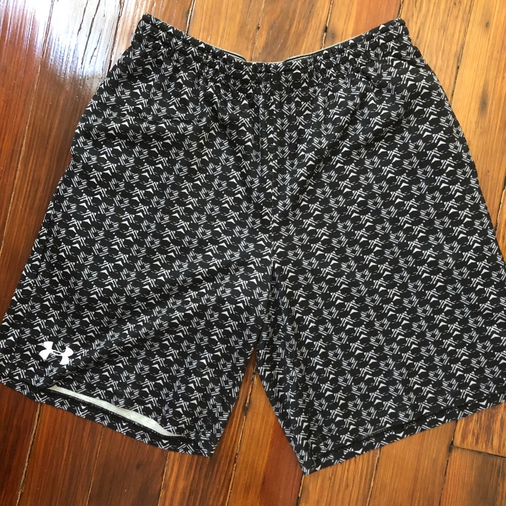 Under armour pattern shorts